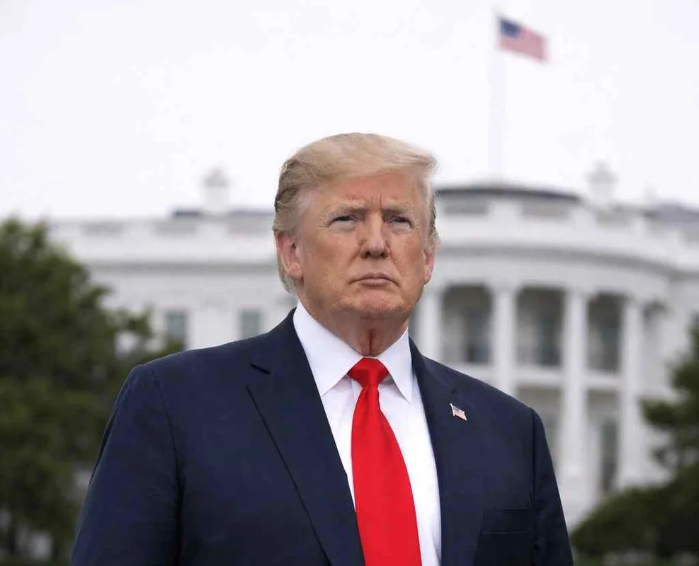 Desaprovação de Trump chega a 62% e amplia pressão política nos EUA