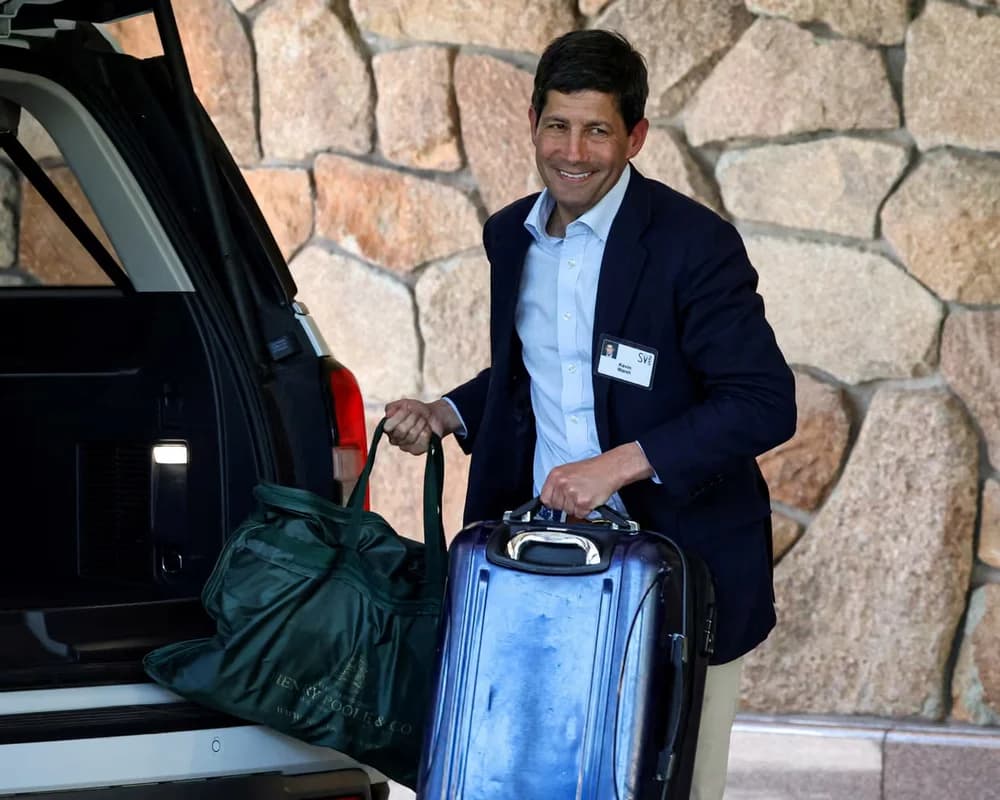 Mercados globais recuam após Trump indicar Kevin Warsh para presidir o Federal Reserve