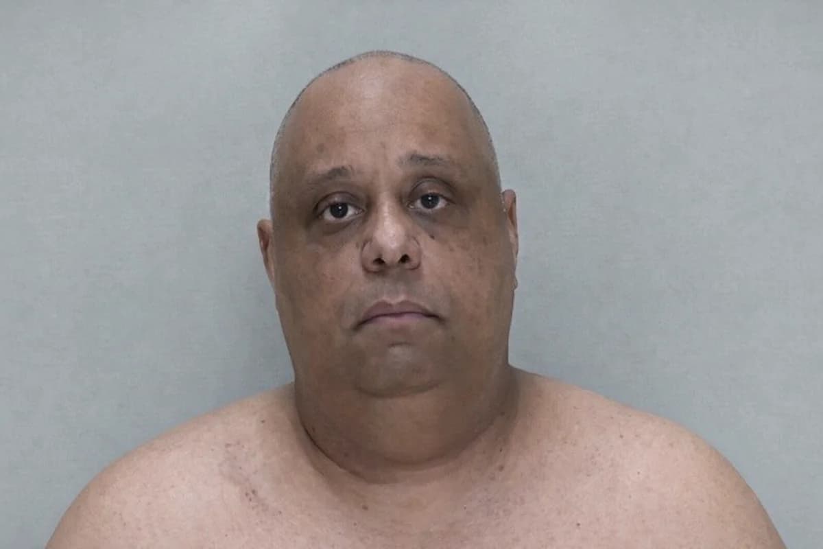 Brasileiro é preso na Flórida sob acusação de uso indevido de símbolos federais dos EUA